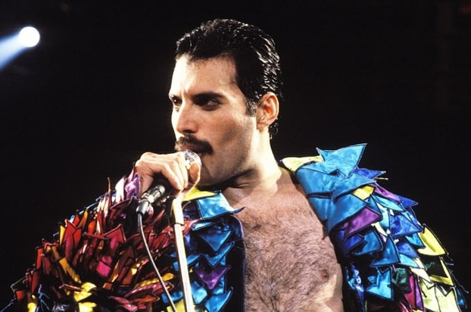 Freddie Mercury trong buổi biểu diễn tại Oakland, California năm 1986. Ảnh: WireImage