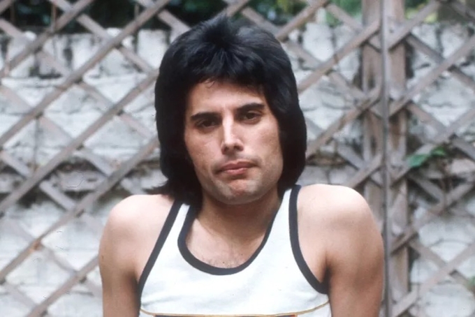Chân dung Freddie Mercury năm 1975. Ảnh: Redferns