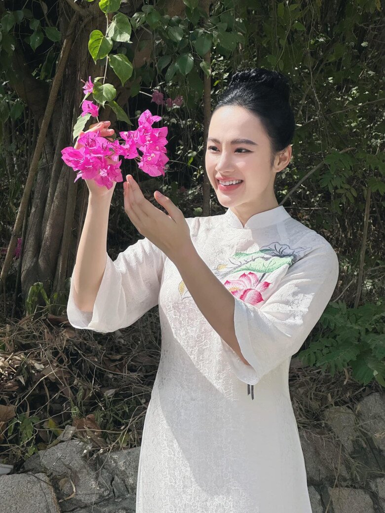 Angela Phương Trinh vướng nhiều ồn ào không hay trong thời gian tạm ngừng hoạt động nghệ thuật.