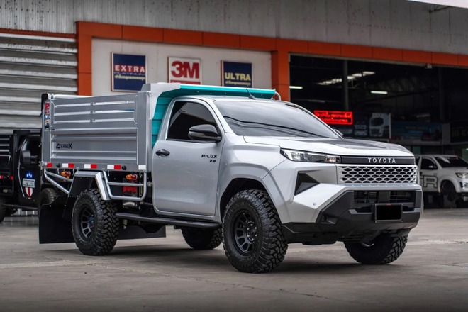 Toyota Hilux 'lột xác' thành xe ben mà không cần cắt xẻ: Chở tới 5 tấn, có cả cần cẩu tự bốc hàng- Ảnh 14.