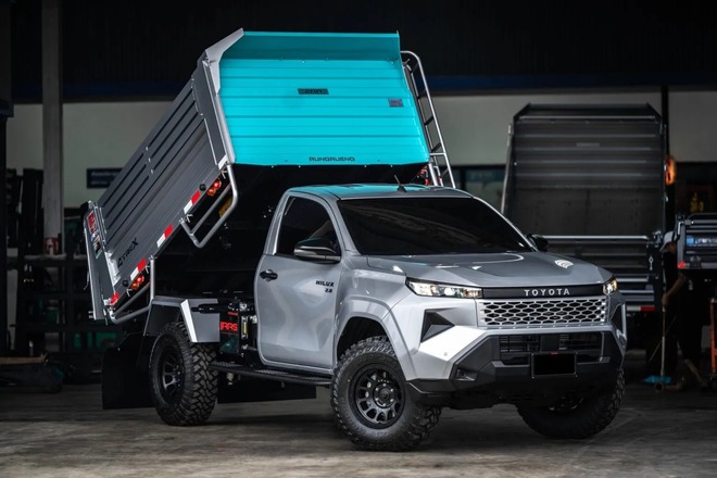Toyota Hilux 'lột xác' thành xe ben mà không cần cắt xẻ: Chở tới 5 tấn, có cả cần cẩu tự bốc hàng- Ảnh 17.