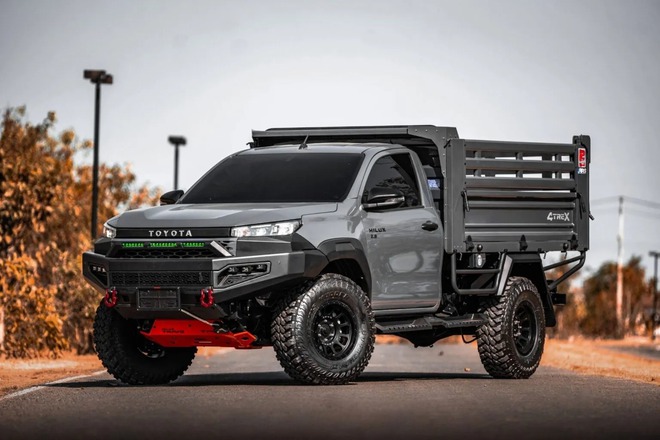 Toyota Hilux 'lột xác' thành xe ben mà không cần cắt xẻ: Chở tới 5 tấn, có cả cần cẩu tự bốc hàng- Ảnh 26.