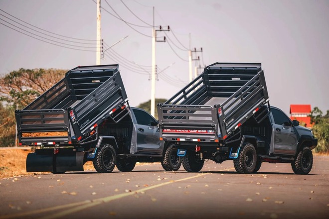 Toyota Hilux 'lột xác' thành xe ben mà không cần cắt xẻ: Chở tới 5 tấn, có cả cần cẩu tự bốc hàng- Ảnh 4.