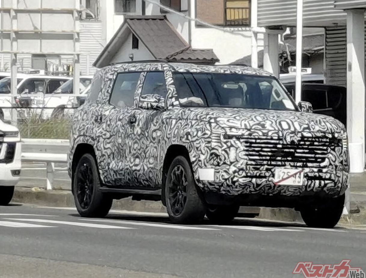 Mitsubishi Pajero mới rục rịch trở lại: 3 phiên bản, lớn hơn Land Cruiser, vẫn đậm chất off-road dù dùng máy hybrid- Ảnh 2.