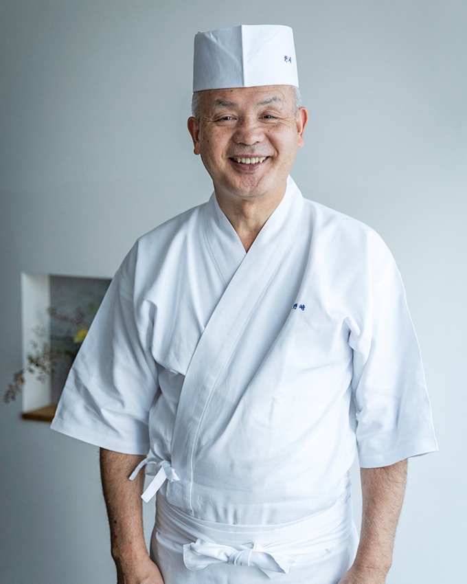 Đầu bếp Hiromitsu Nozaki