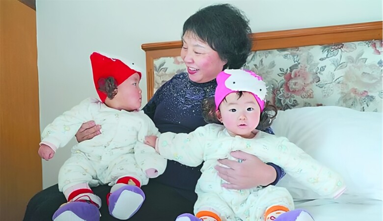 Làm IVF mang thai khi tuổi đã cao, người mẹ đối mặt với nhiều rủi ro sức khoẻ.