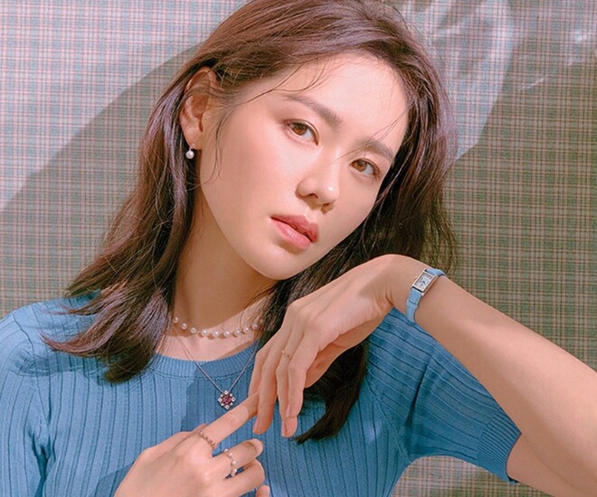 Kết hôn với bạn diễn Hyun Bin, Son Ye Jin lên chức mẹ bỉm ở tuổi 40.