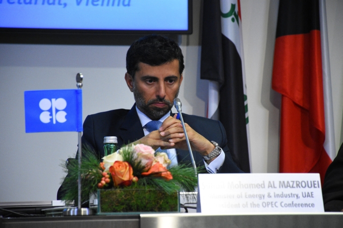 Bộ trưởng Năng lượng Suhail Al Mazrouei tại họp báo sau hội nghị các bộ trưởng của OPEC tại Vienna, Austria ngày 7/12/2018. Ảnh: AFP