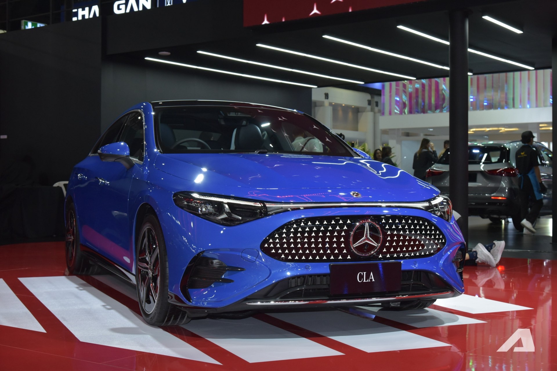 Mercedes-Benz CLA 2026 giá dự kiến từ gần 1,7 tỷ đồng tại Việt Nam: Có gói thể thao, mạnh hơn 220hp, chạy tới hơn 500km/sạc- Ảnh 1.