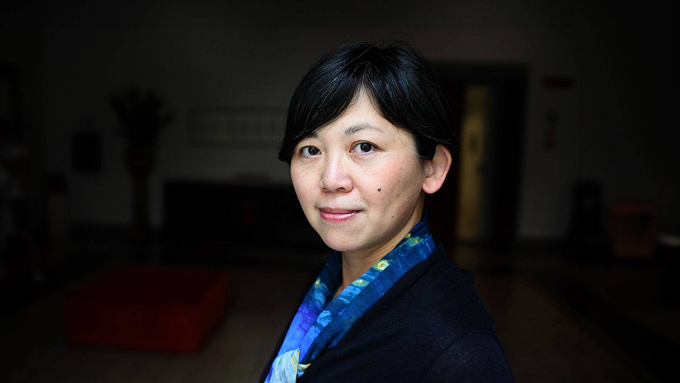 Chân dung tiểu thuyết gia Yiyun Li, hiện 54 tuổi. Ảnh: Agence Opale