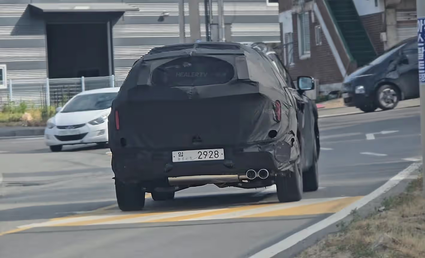 Hyundai Tucson N-Line đời mới lần đầu lộ diện: Thiết kế hầm hố hơn, mâm lớn, màn hình lớn tích hợp AI, động cơ sẽ mạnh hơn bản thường- Ảnh 1.
