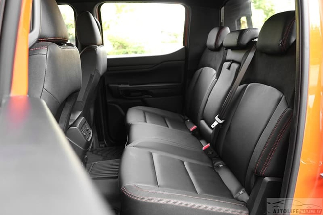 Ford Ranger Wildtrak X 2026 giá quy đổi gần 1,2 tỷ đồng ở gần Việt Nam: Máy 3.0L V6, có AWD, phuộc hàng hiệu, lốp ‘béo’ như Raptor- Ảnh 9.