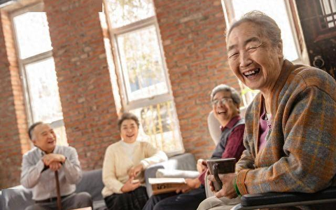 Người có phúc thường có 7 đặc điểm này trên gương mặt: Càng lớn tuổi càng thấy rõ - 2