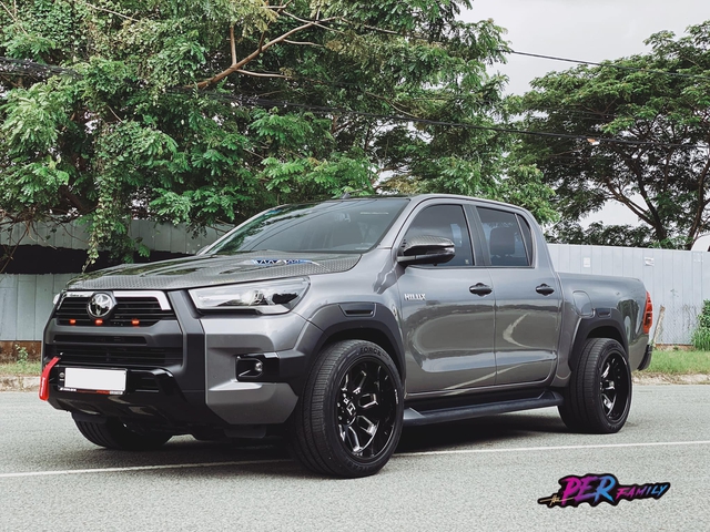 Toyota Hilux hạ gầm với bộ bánh khủng tốn 300 triệu đồng - Thú độ xe mới của nhiều người chơi bán tải tại TP. HCM - Ảnh 4.