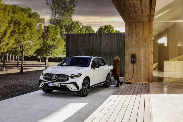 Ra mắt Mercedes-Benz GLC 2023 - SUV hạng sang hợp gu khách Việt lột xác, đấu BMW X3 và Audi Q5 - Ảnh 16.