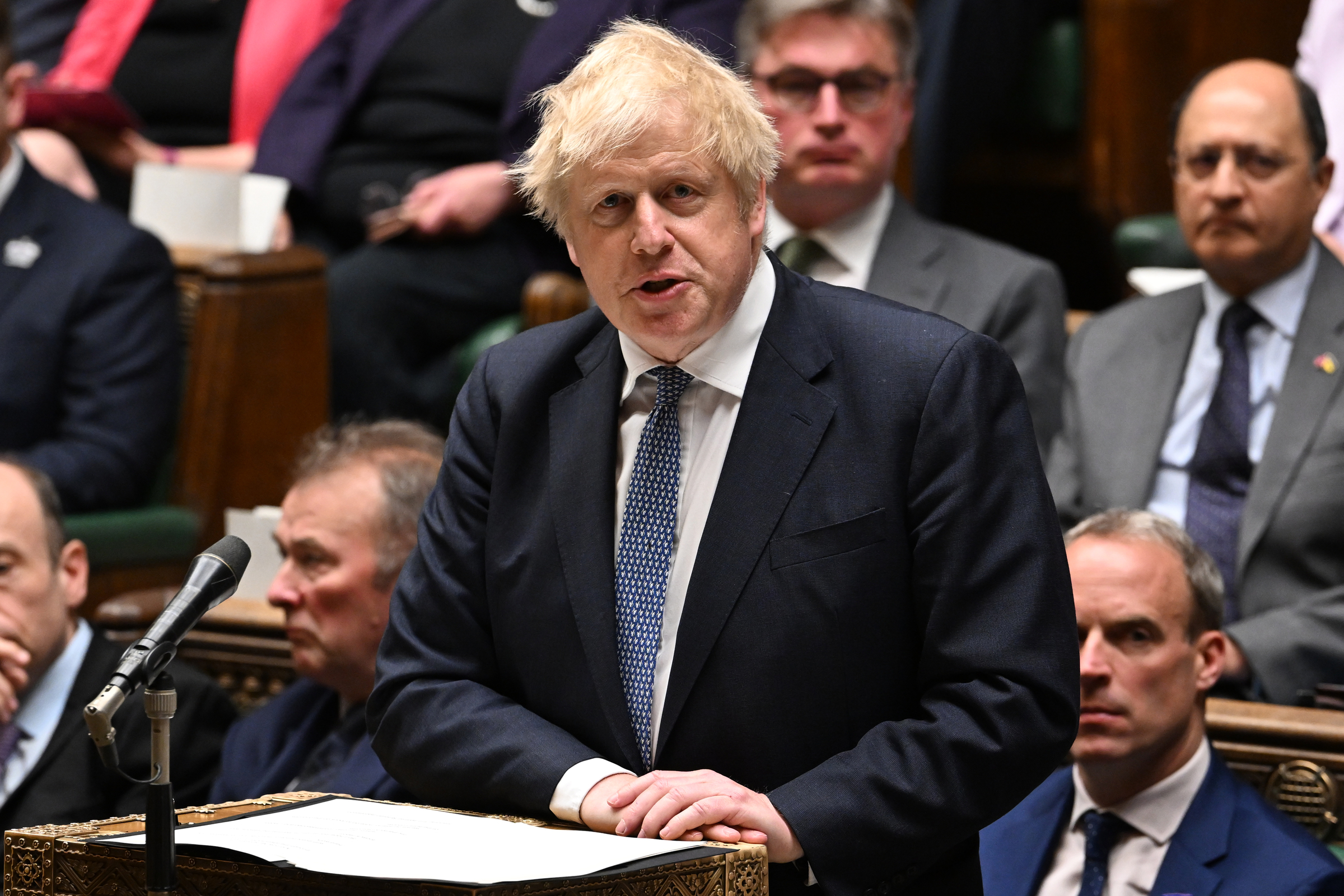 Thủ tướng Anh Boris Johnson tại London hôm 25/5. Ảnh: AFP.