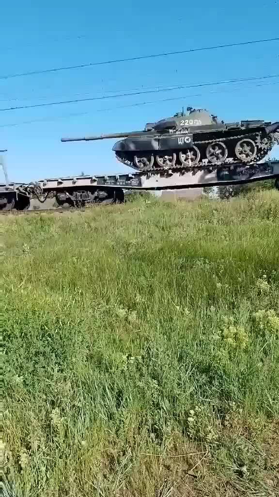 Lý do Nga triển khai xe tăng gần 50 tuổi đến Ukraine