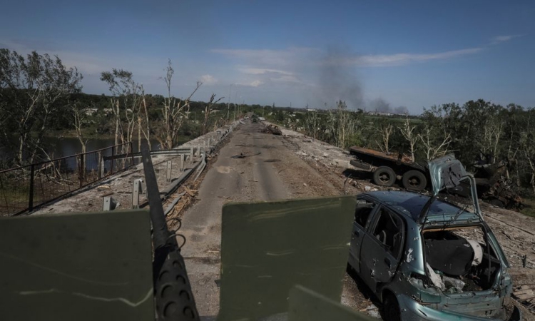 Khung cảnh tan hoang tại Sievierodonetsk, tỉnh Lugansk, Ukraine, hôm 2/6. Ảnh: Reuters.