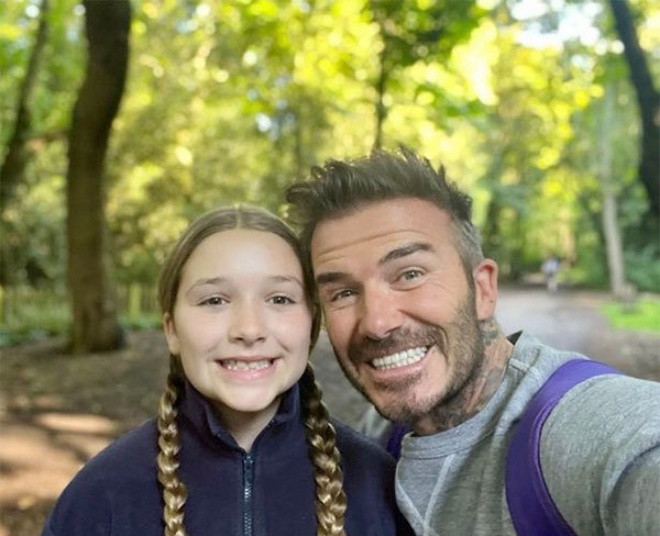 Beckham hẹn hò riêng với con gái Harper, Victoria đi ăn tối với con trai và con dâu - 5