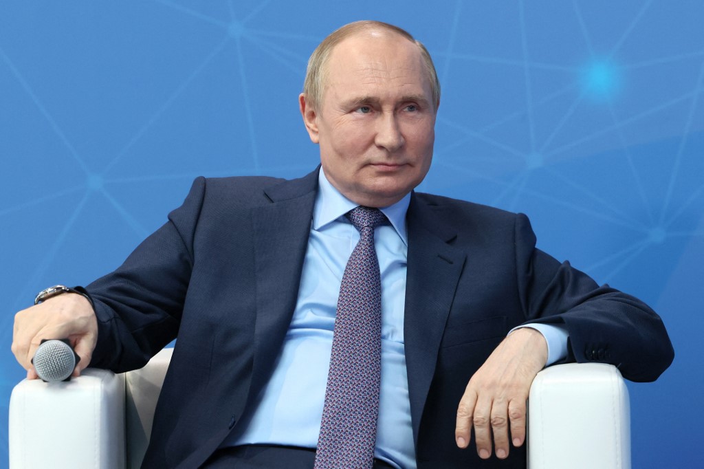 Tổng thống Nga Vladimir Putin trong một diễn đàn doanh nhân trẻ tại Moskva ngày 9/6. Ảnh: AFP