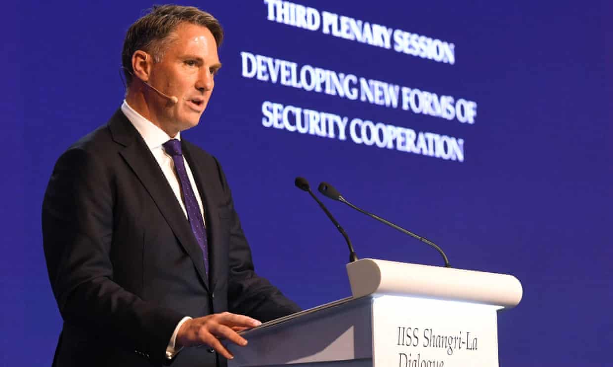 Phó thủ tướng kiêm Bộ trưởng Quốc phòng Australia Richard Marles phát biểu ngày 11/6 tại Đối thoại Shangri-La 2022 ở Singapore. Ảnh: AFP.