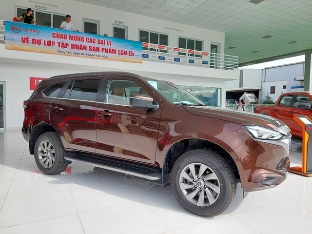 Xem trước Isuzu mu-X 2022 sắp bán tại Việt Nam: 4 phiên bản, không có động cơ 3.0L, giá dự kiến từ hơn 900 triệu đồng - Ảnh 1.