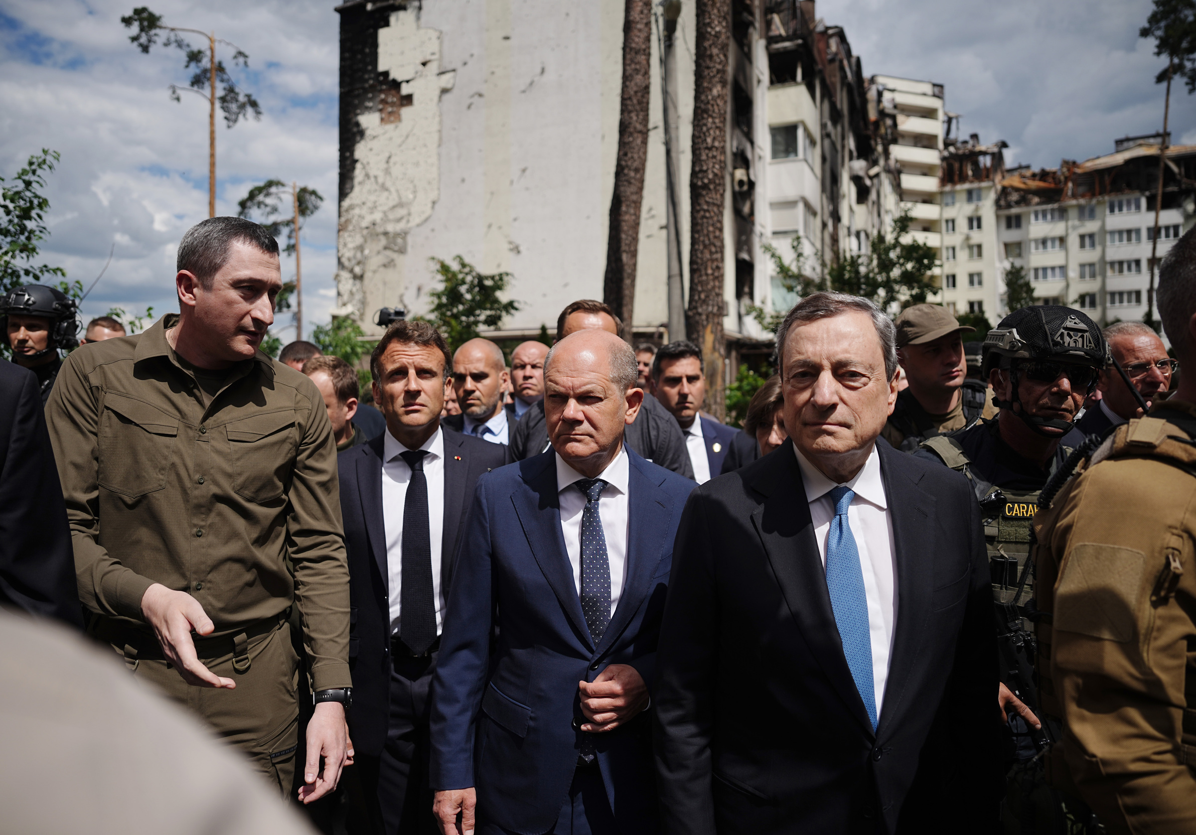 Lãnh đạo Pháp, Đức và Italy thăm thành phố Irpin ở ngoại ô Kiev, Ukraine, hôm 16/6. Ảnh: AFP.