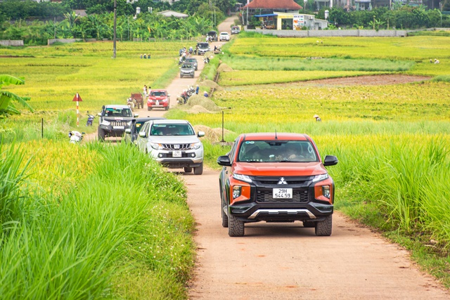 Hàng chục chiếc Mitsubishi Triton thi offroad tại Hòa Bình: Đường đua độc đáo mô phỏng nhiều tình huống éo le ngoài đời thực - Ảnh 2.