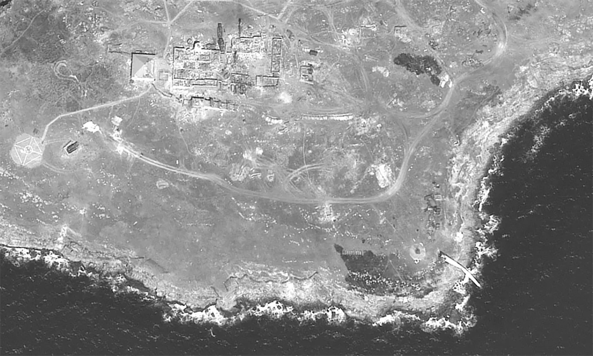 Đảo Zmiinyi trên Biển Đen trong ảnh vệ tinh công bố ngày 21/6. Ảnh: Maxar.
