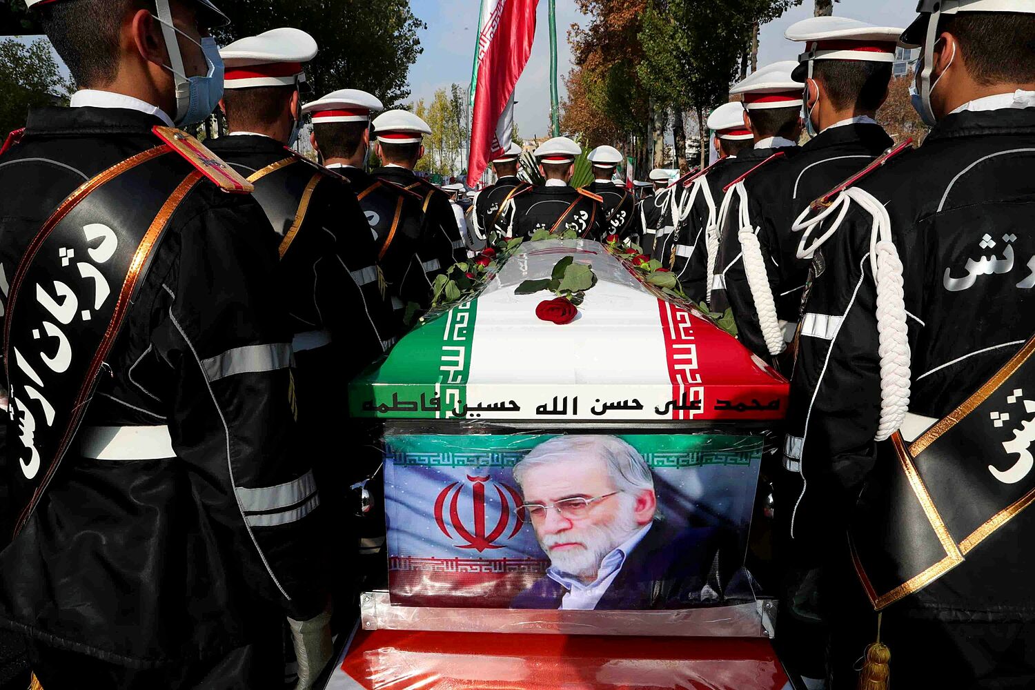 Tang lễ nhà khoa học hạt nhân hàng đầu Iran Mohsen Fakhrizadeh hồi năm 2020. Ảnh: Reuters.