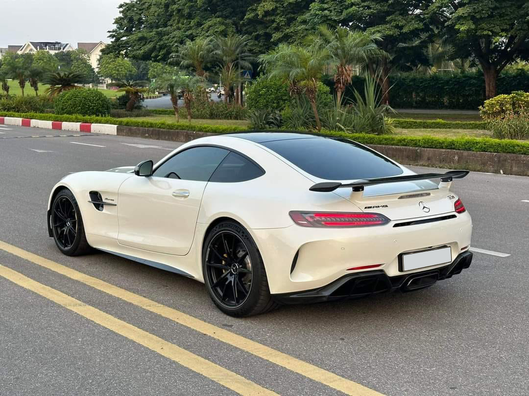 Bán Mercedes-AMG GT R hàng hiếm mới đi 1.400km, người bán chia sẻ: ‘Tiết kiệm gần 3 tỷ’ - Ảnh 3.