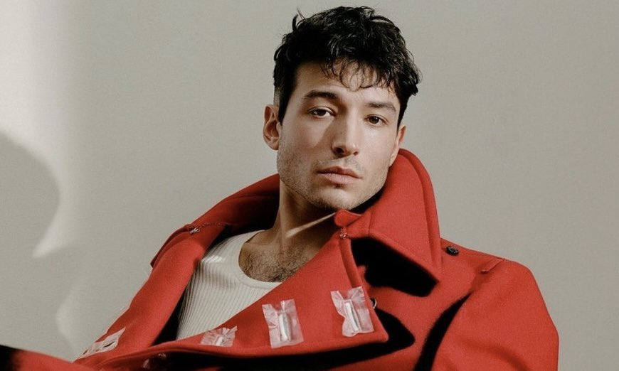 Ezra Miller - tài tử lắm tài nhiều tật - 2