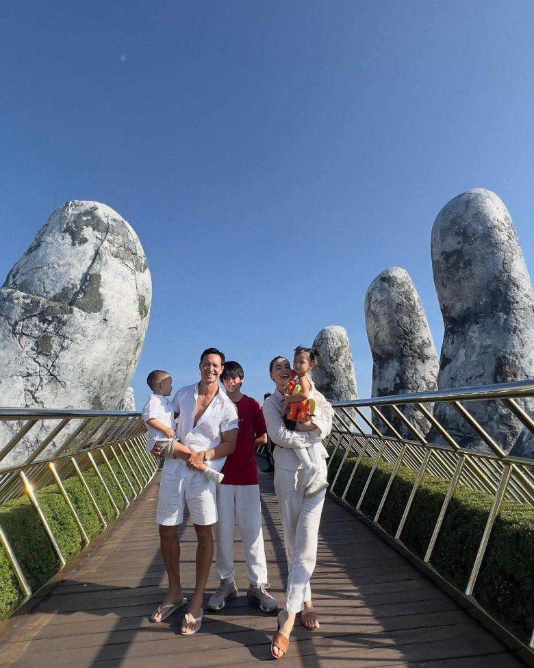 Hồ Ngọc Hà đeo trang sức giá hơn 408 tỷ sánh đôi cạnh Kim Lý trong ngày kỷ niệm 6 năm yêu nhau - 10