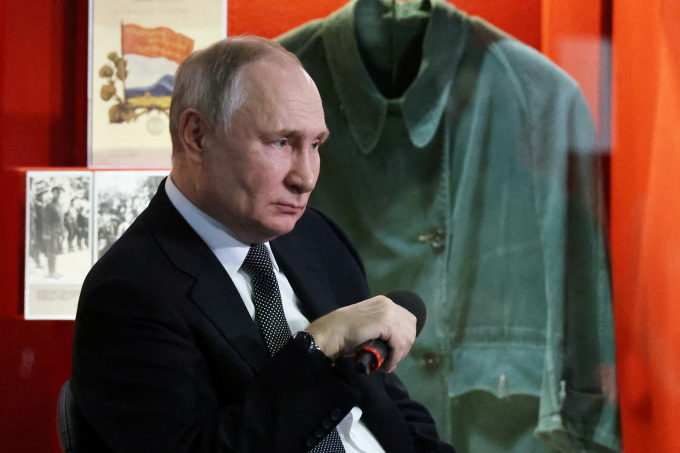 Tổng thống Nga Putin trong sự kiện kỷ niệm 80 năm chiến thắng phát xít ở thành phố Volgograd hồi tháng 2/2023. Ảnh: Reuters