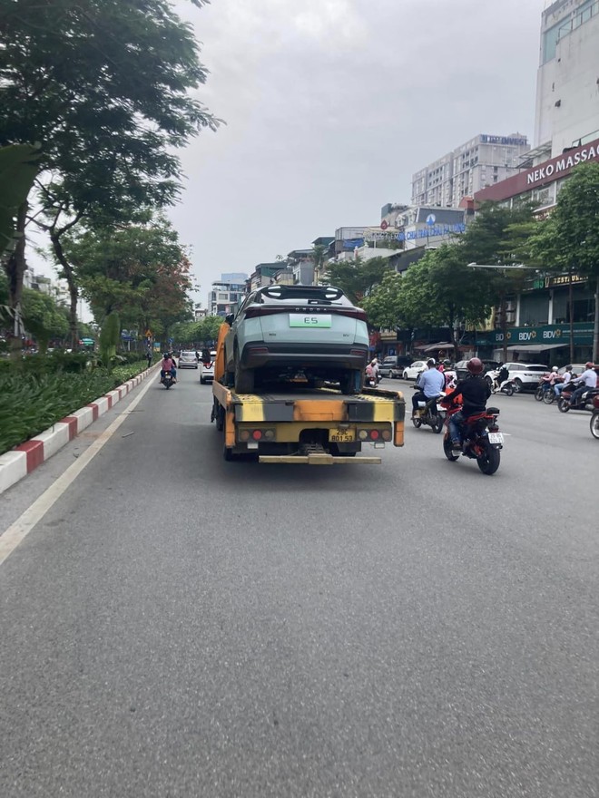 Omoda E5 lần đầu xuất hiện trên phố Hà Nội: Ra mắt trong tháng này, chạy 430km/lần sạc- Ảnh 4.