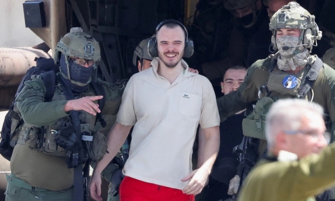 Andrey Kozlov, một trong 4 con tin được giải cứu trong cuộc đột kích của Israel ngày 8/6. Ảnh: Reuters