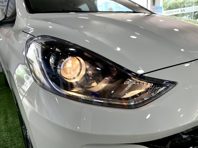 Ảnh thực tế Hyundai Grand i10 1.2AT hatchback giá 435 triệu đồng: Thấp hơn bản sedan 20 triệu đồng nhưng có ga tự động và đèn LED- Ảnh 14.