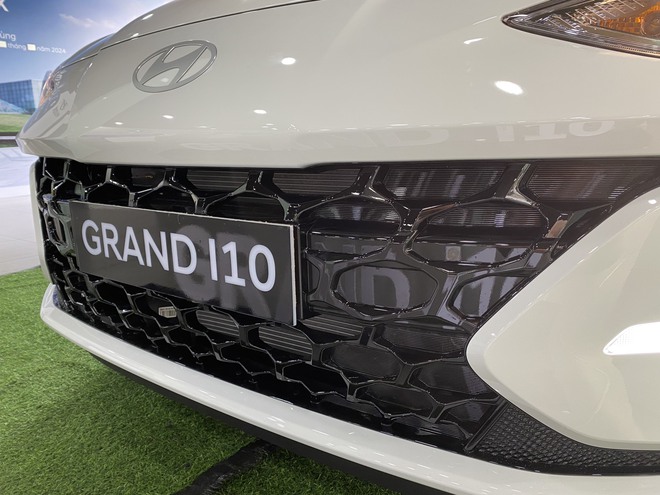 Ảnh thực tế Hyundai Grand i10 1.2AT hatchback giá 435 triệu đồng: Thấp hơn bản sedan 20 triệu đồng nhưng có ga tự động và đèn LED- Ảnh 7.