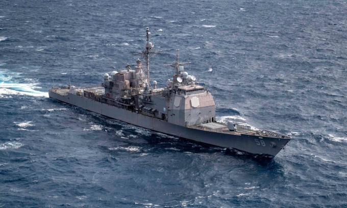 Tàu USS Philippine Sea di chuyển ở Đại Tây Dương năm 2019. Ảnh: Hải quân Mỹ