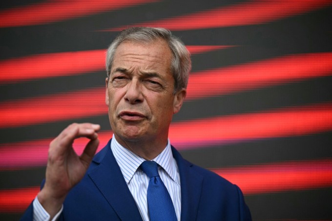 Lãnh đạo đảng Cải cách cực hữu Anh Nigel Farage phát biểu tại Blackpool, tây bắc đất nước, hôm 20/6. Ảnh: AFP