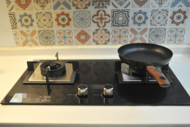Gia đình dùng bếp từ và bếp gas, nhà nào tiết kiệm hơn? Đây là đáp án - 3