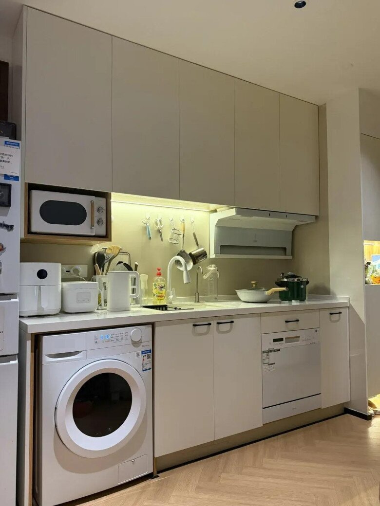 Ngày càng nhiều người không đặt máy giặt ở ban công, 5 thiết kế này giúp nâng tầm không gian sống, vừa đẹp vừa tiện - 10