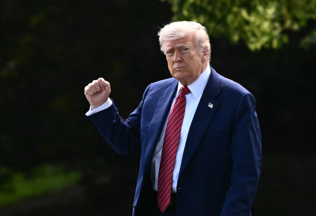 Tổng thống Donald Trump tại Bãi cỏ phía Nam Nhà Trắng ngày 23/5. Ảnh: AFP