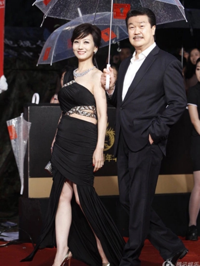 Hôn nhân của Triệu Nhã Chi và Hoàng Cẩm Sâm từng khiến nhiều người ngưỡng mộ.