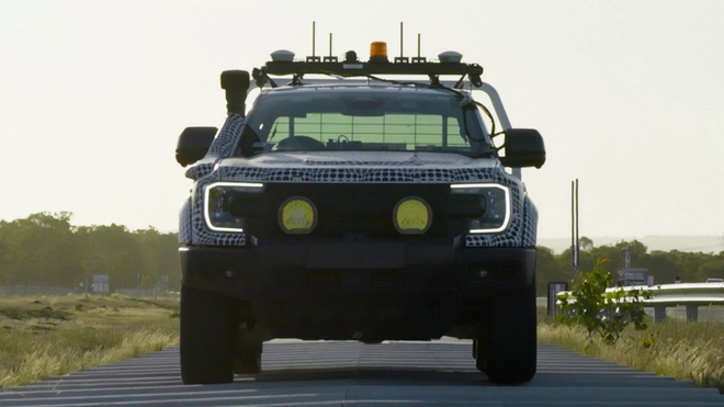 Không ngờ Ford Ranger bản siêu tải đang hot được test theo kiểu độc lạ này: Không cần người lái vẫn băm bổ nhiều địa hình khắc nghiệt- Ảnh 5.