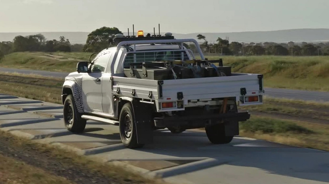Không ngờ Ford Ranger bản siêu tải đang hot được test theo kiểu độc lạ này: Không cần người lái vẫn băm bổ nhiều địa hình khắc nghiệt- Ảnh 6.