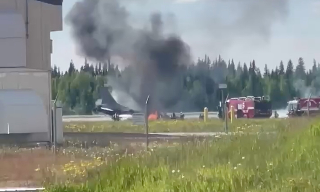 Hiện trường vụ tiêm kích F-16D Hàn Quốc rơi tại Alaska, Mỹ ngày 11/6. Ảnh: MRA