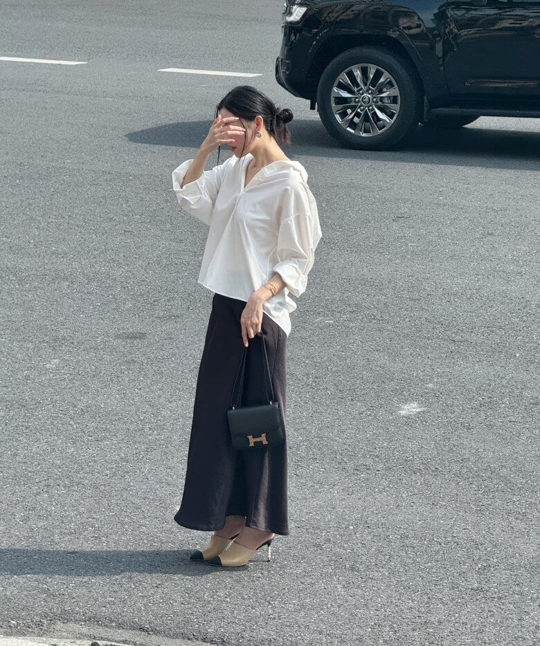 10 công thức phối váy dài đẹp bất bại của các nàng dâu hào môn: Nàng “nấm lùn” hay mũm mĩm đều có thể tham khảo - 1