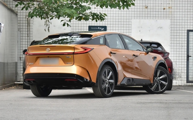 SUV Toyota mới đẹp long lanh này có giá quy đổi từ 470 triệu đồng, rẻ hơn cả Corolla cũ: Có ADAS, màn khủng, chạy 630km/sạc- Ảnh 4.