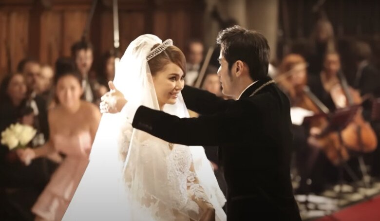 4 mỹ nhân cưới rình rang 2015: 10 năm sau người bỏ chồng vẫn trẻ như gái 20, người 3 con ngày càng nóng bỏng - 7